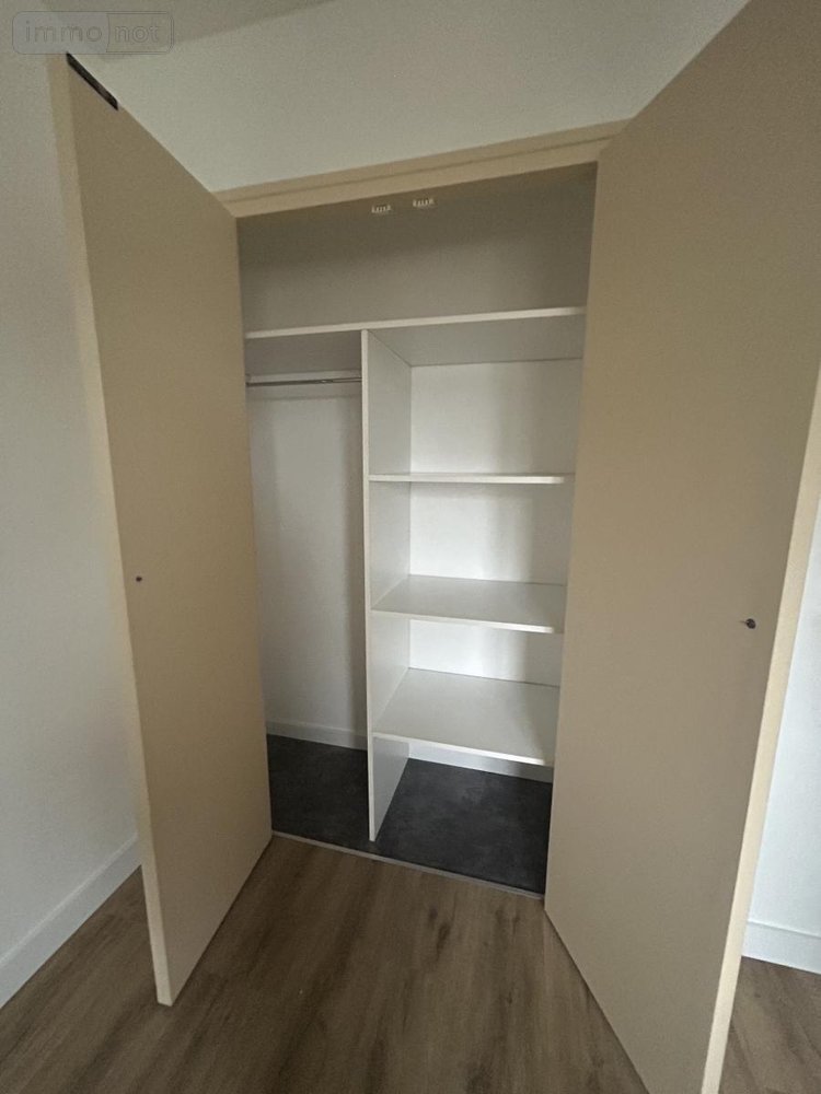 Location appartement Yffiniac 22120 Côtes-d'Armor 50 m2  540 euros