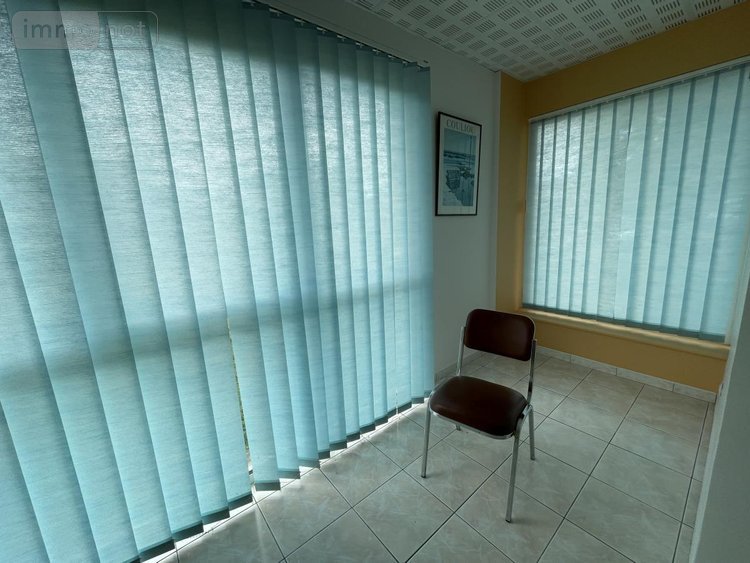 Fonds et murs commerciaux a vendre Paimpol 22500 Côtes-d'Armor 50 m2  177660 euros