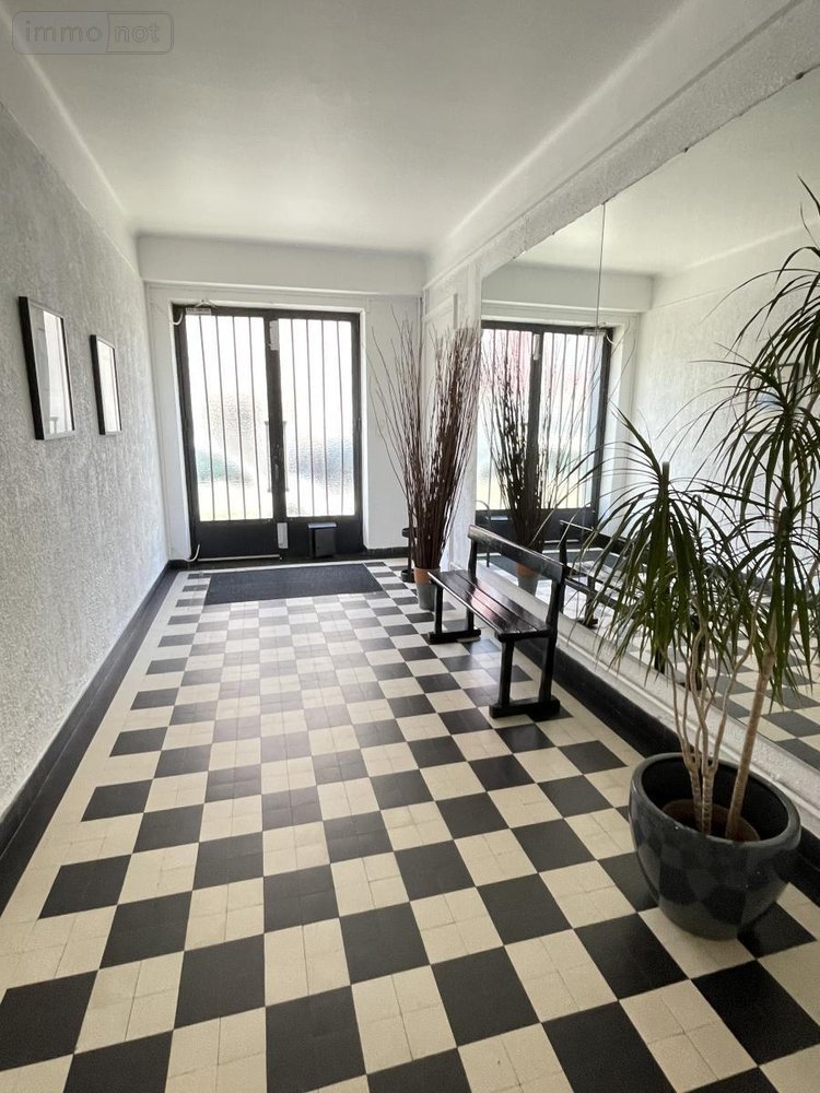 Immeuble a vendre Lorient 56100 Morbihan 383 m2  931000 euros