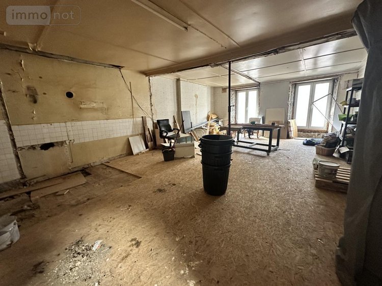 Immeuble a vendre Saint-Flour 15100 Cantal 300 m2  189700 euros