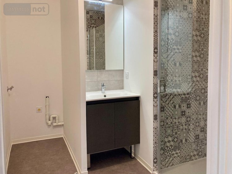 Location appartement Angers 49000 Maine-et-Loire 61 m2  922 euros