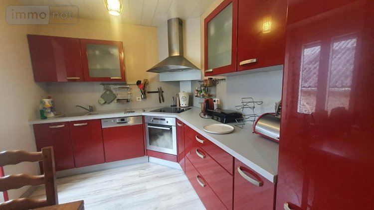 Fonds et murs commerciaux a vendre Gourin 56110 Morbihan 130 m2  168620 euros