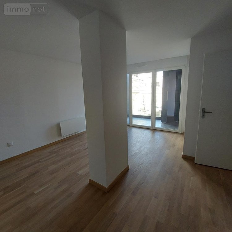Location appartement Reims 51100 Marne 41 m2 1 pièce 620 euros
