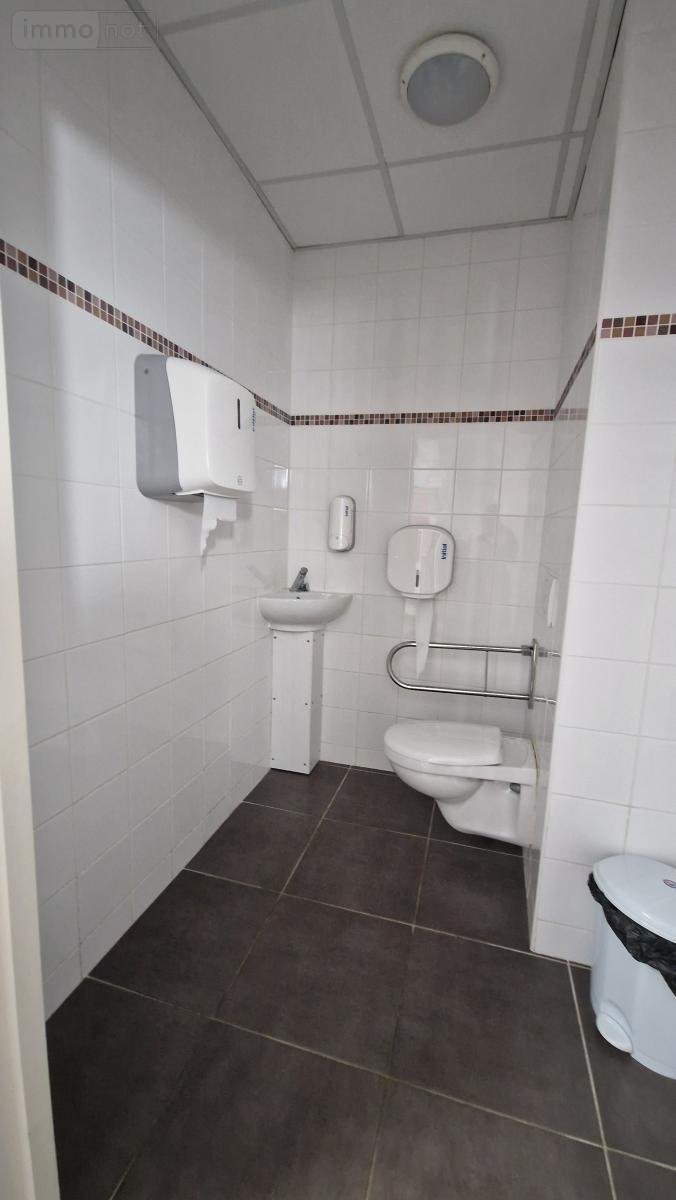 Fonds et murs commerciaux a vendre Morlaix 29600 Finistère 188 m2  292200 euros