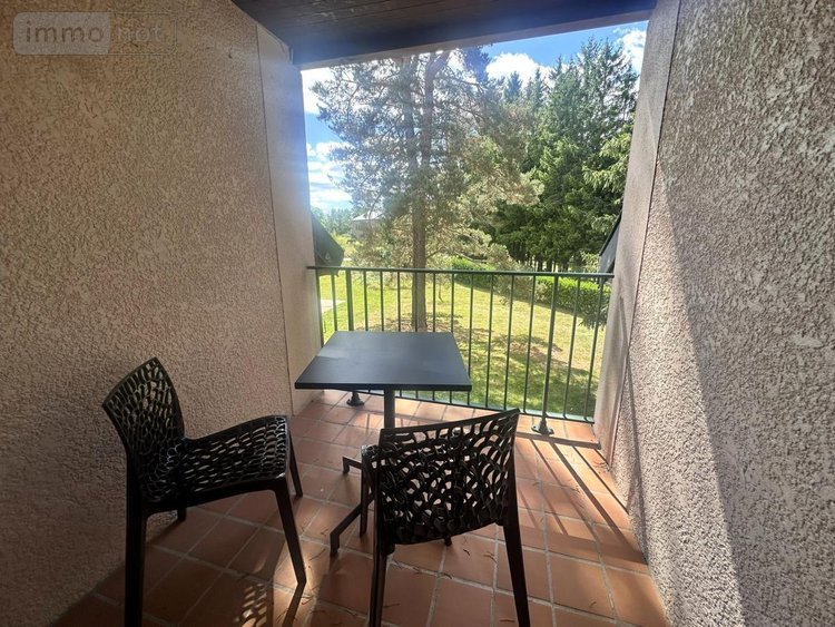 Fonds et murs commerciaux a vendre Anglards-de-Saint-Flour 15100 Cantal 850 m2  890000 euros