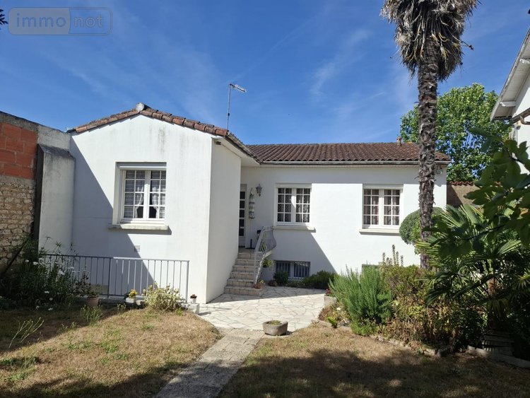 Maison a vendre Saintes 17100 Charente-Maritime 147 m2 8 pièces 374000 euros