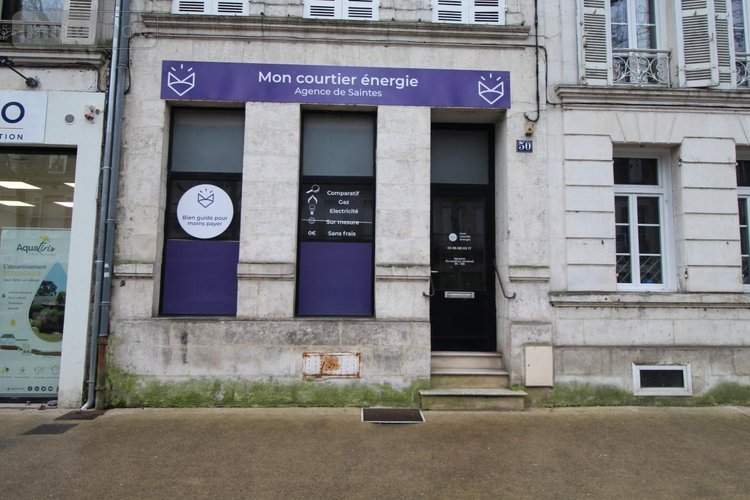 Immeuble a vendre Saintes 17100 Charente-Maritime 85 m2  236070 euros