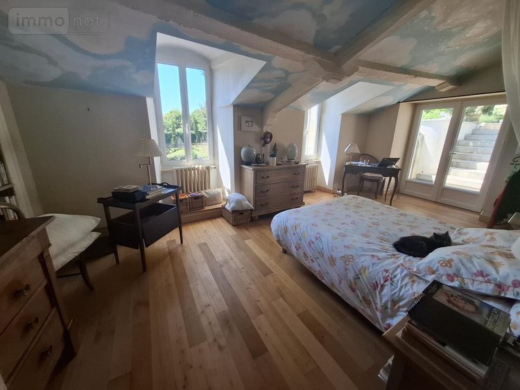 Maison a vendre Saintes 17100 Charente-Maritime 350 m2 13 pièces 988000 euros