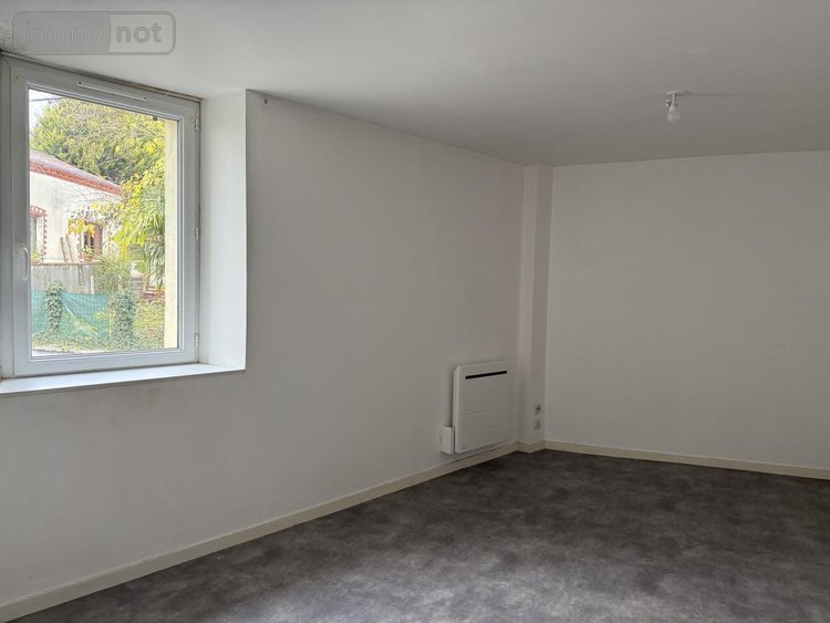 Immeuble a vendre Chemillé-en-Anjou 49120 Maine-et-Loire 210 m2  209600 euros