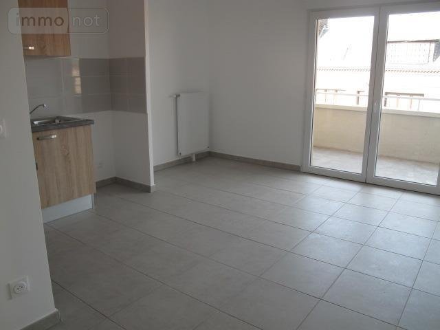 Location appartement Le Petit-Quevilly 76140 Seine-Maritime 55 m2 3 pièces 669 euros