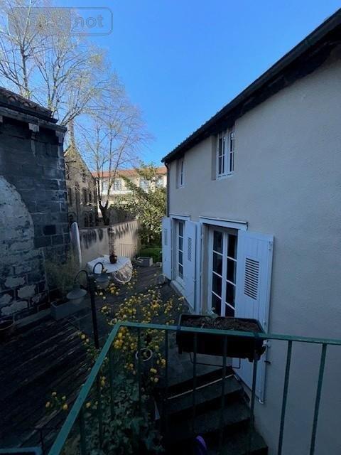 Viager maison Riom 63200 Puy-de-Dôme 320 m2 14 pièces 477750 euros
