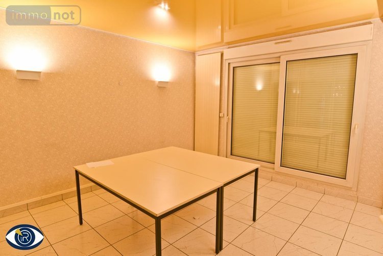 Fonds et murs commerciaux a vendre Laval 53000 Mayenne 229 m2  312000 euros