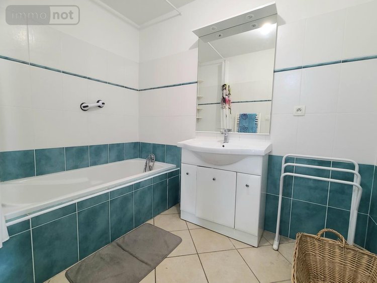 Appartement a vendre Montélimar 26200 Drôme 76 m2 3 pièces 261250 euros