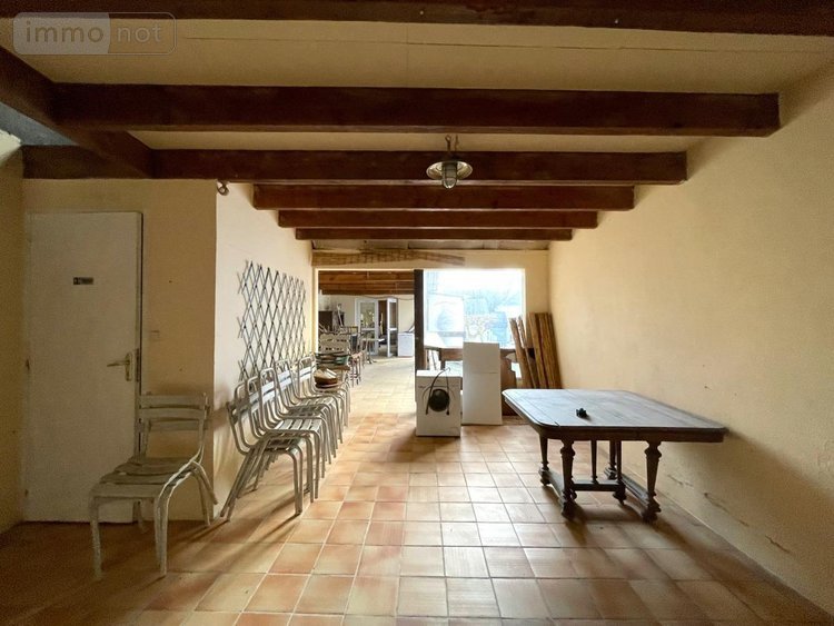 Fonds et murs commerciaux a vendre Carnac 56340 Morbihan 180 m2  778440 euros