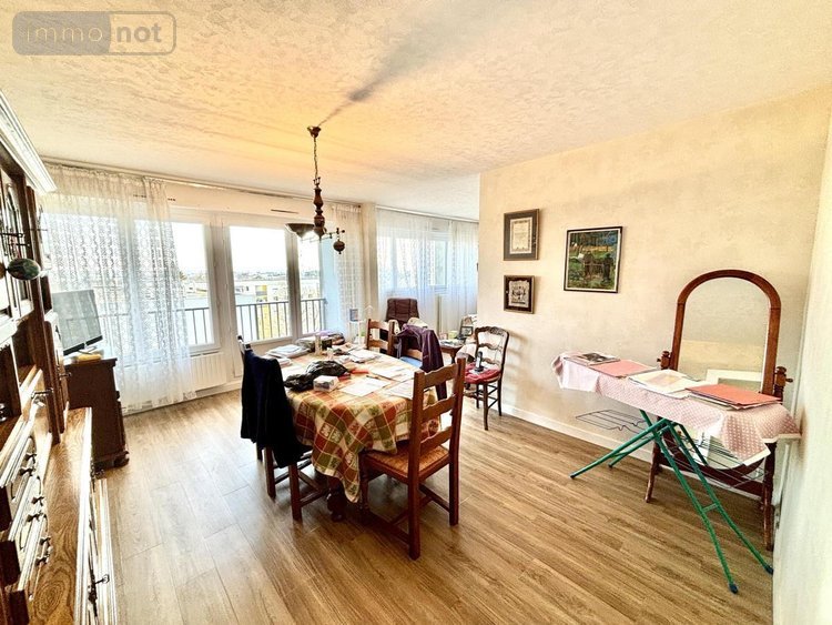 Appartement a vendre Lorient 56100 Morbihan 78 m2  149070 euros