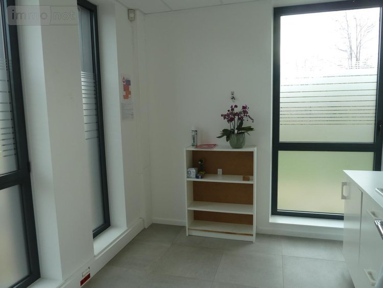 Location fonds et murs commerciaux Cambrai 59400 Nord 155 m2  687 euros