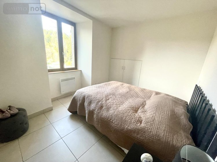 Appartement a vendre Serverette 48700 Lozère 75 m2  117000 euros
