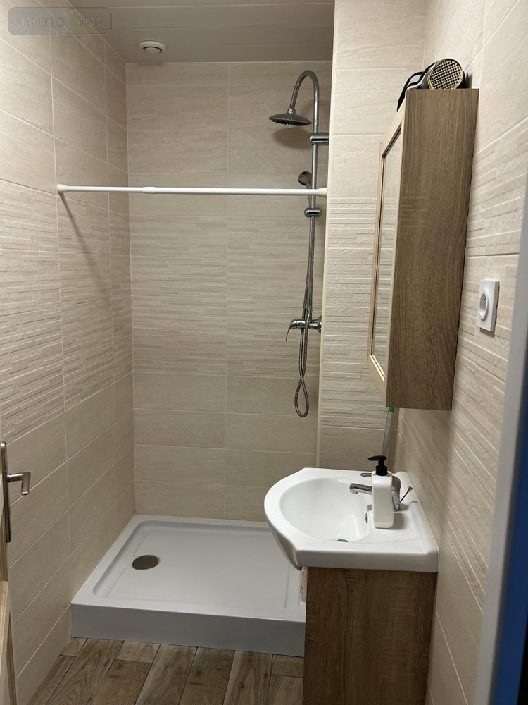 Immeuble a vendre Saint-Agathon 22200 Côtes-d'Armor 194 m2  365600 euros