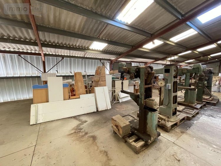 Fonds et murs commerciaux a vendre Saint-Jean-de-Liversay 17170 Charente-Maritime 4000 m2  3090000 euros