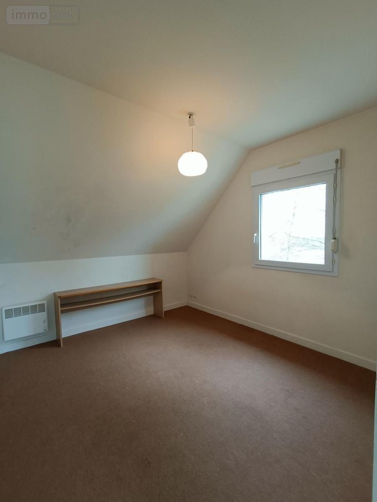 Location fonds et murs commerciaux Plouguenast-Langast 22150 Côtes-d'Armor 123 m2  975 euros