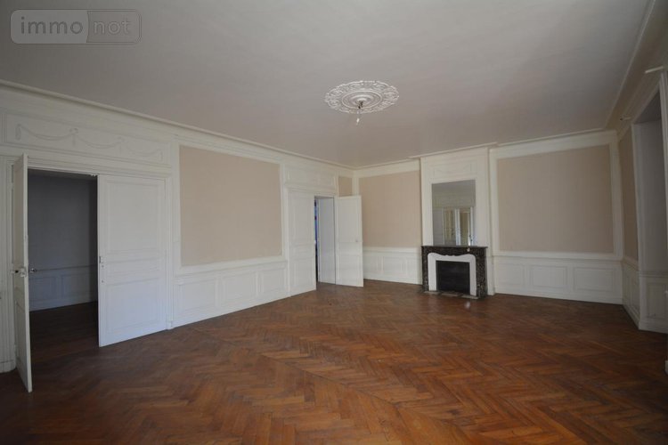 Appartement a vendre Thiers 63300 Puy-de-Dôme 208 m2 8 pièces 79000 euros