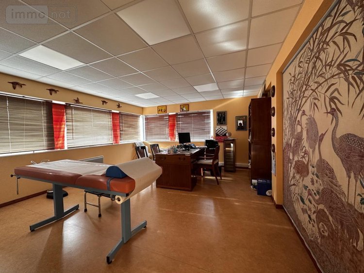 Fonds et murs commerciaux a vendre Séné 56860 Morbihan 104 m2  229000 euros