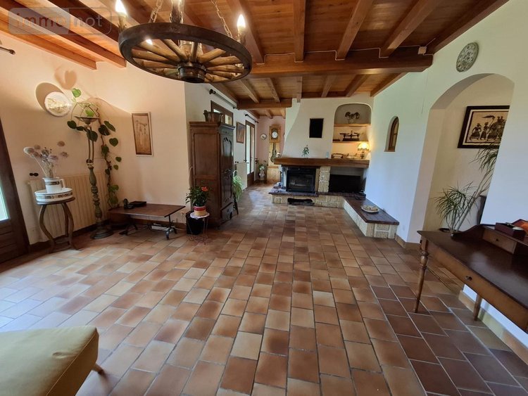 Maison a vendre Saintes 17100 Charente-Maritime 157 m2 8 pièces 267546 euros