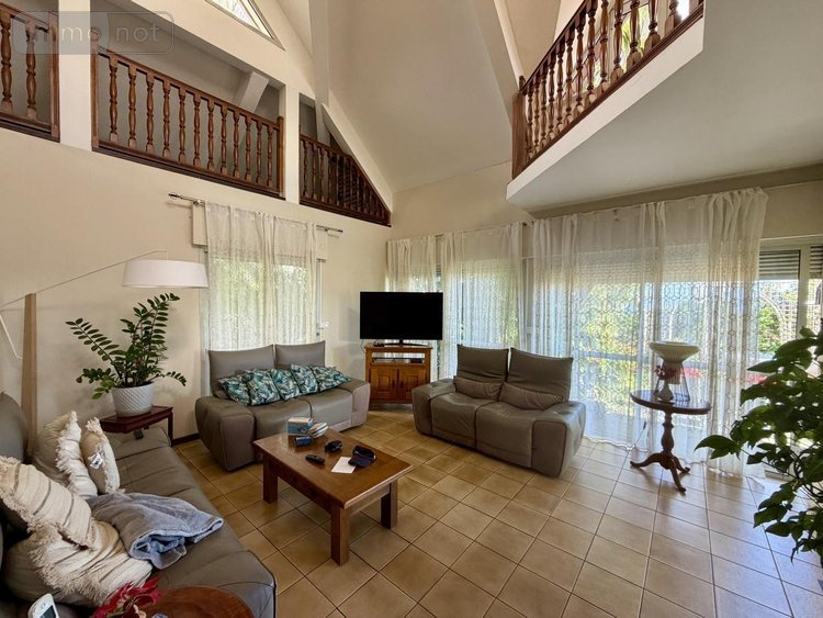 Maison a vendre Saint-Paul 97460 Réunion 250 m2  1248000 euros