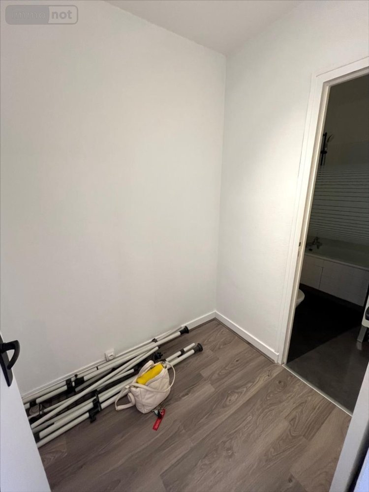 Location appartement Reims 51100 Marne 29 m2 1 pièce 555 euros