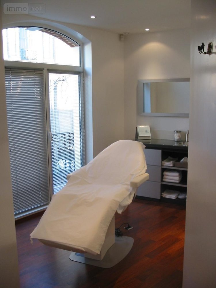 Location fonds et murs commerciaux Béthune 62400 Pas-de-Calais 300 m2  4542 euros