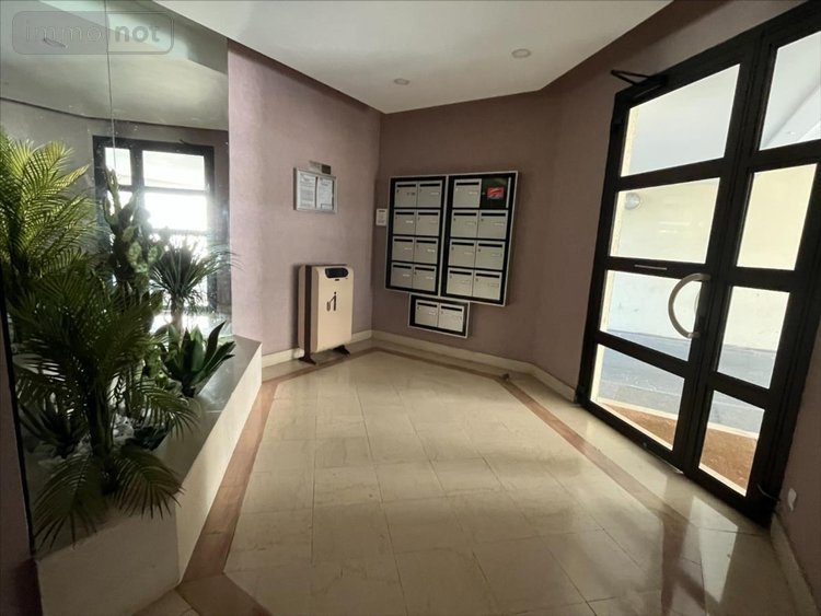 Location appartement Reims 51100 Marne 31 m2 1 pièce 470 euros