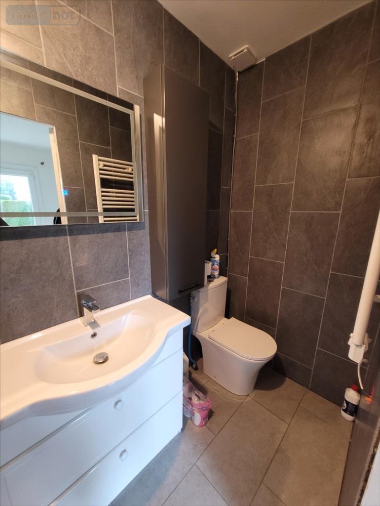 Location maison Pont-de-l'Arche 27340 Eure 64 m2 3 pièces 860 euros