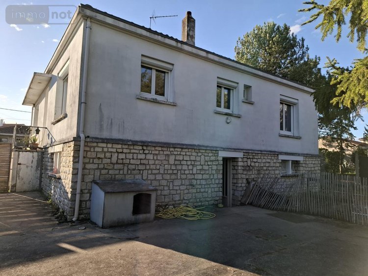 Maison a vendre Saintes 17100 Charente-Maritime 100 m2 4 pièces 141642 euros