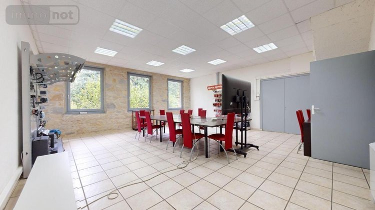 Fonds et murs commerciaux a vendre Serrières-de-Briord 01470 Ain 4187 m2  1860000 euros