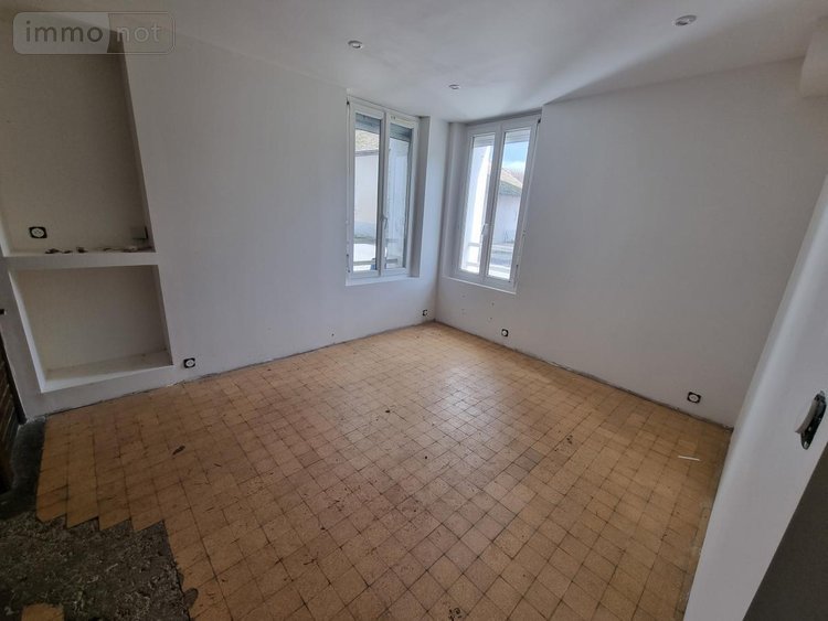 Immeuble a vendre Amilly 45200 Loiret 251 m2  159000 euros