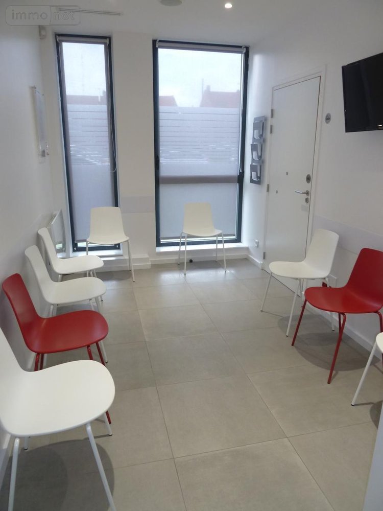 Location fonds et murs commerciaux Cambrai 59400 Nord 155 m2  687 euros