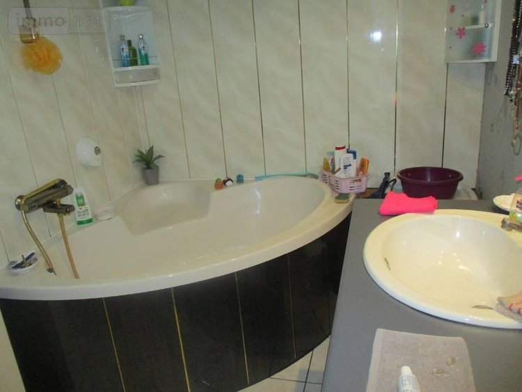 Fonds et murs commerciaux a vendre Carnoët 22160 Côtes-d'Armor 320 m2  257250 euros