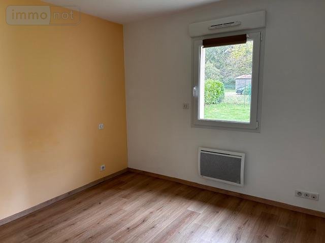 Location maison Guer 56380 Morbihan 98 m2 5 pièces 850 euros