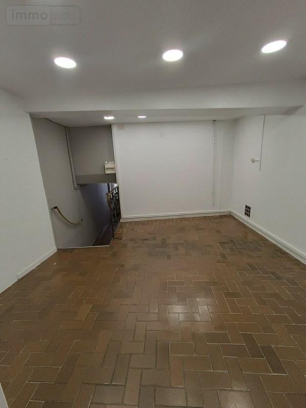 Location fonds et murs commerciaux Bourg-en-Bresse 01000 Ain 80 m2  750 euros