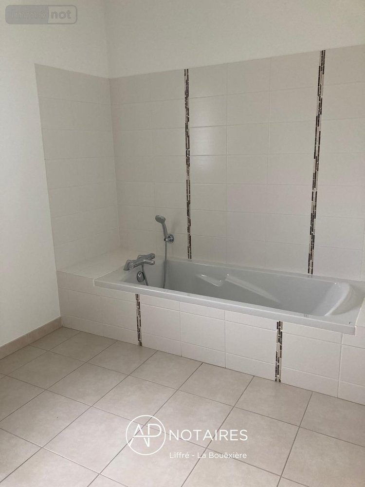 Location maison Val-d'Izé 35450 Ille-et-Vilaine 149 m2 5 pièces 1250 euros