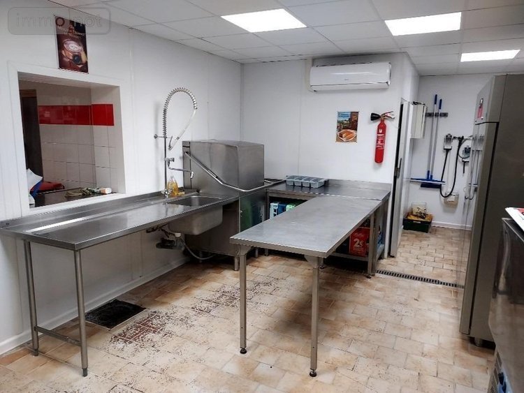 Fonds et murs commerciaux a vendre Chemin 39120 Jura  165000 euros