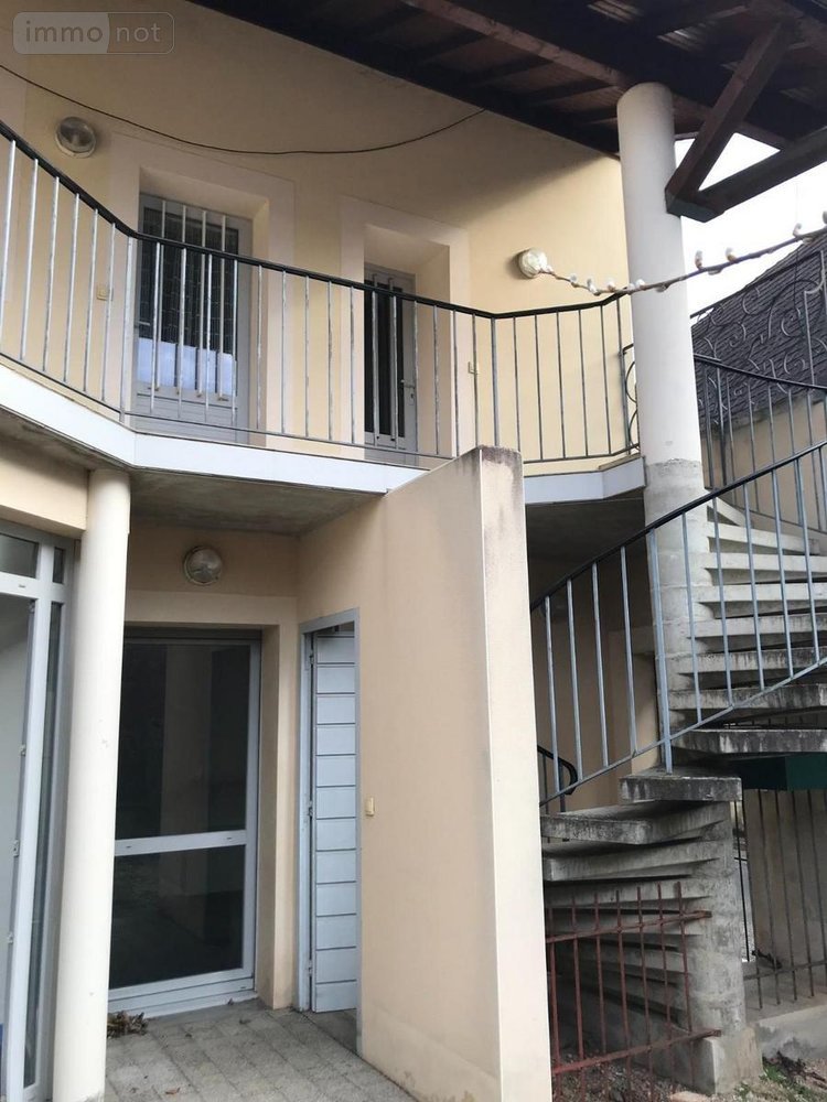 Immeuble a vendre Chaussin 39120 Jura 162 m2  179000 euros