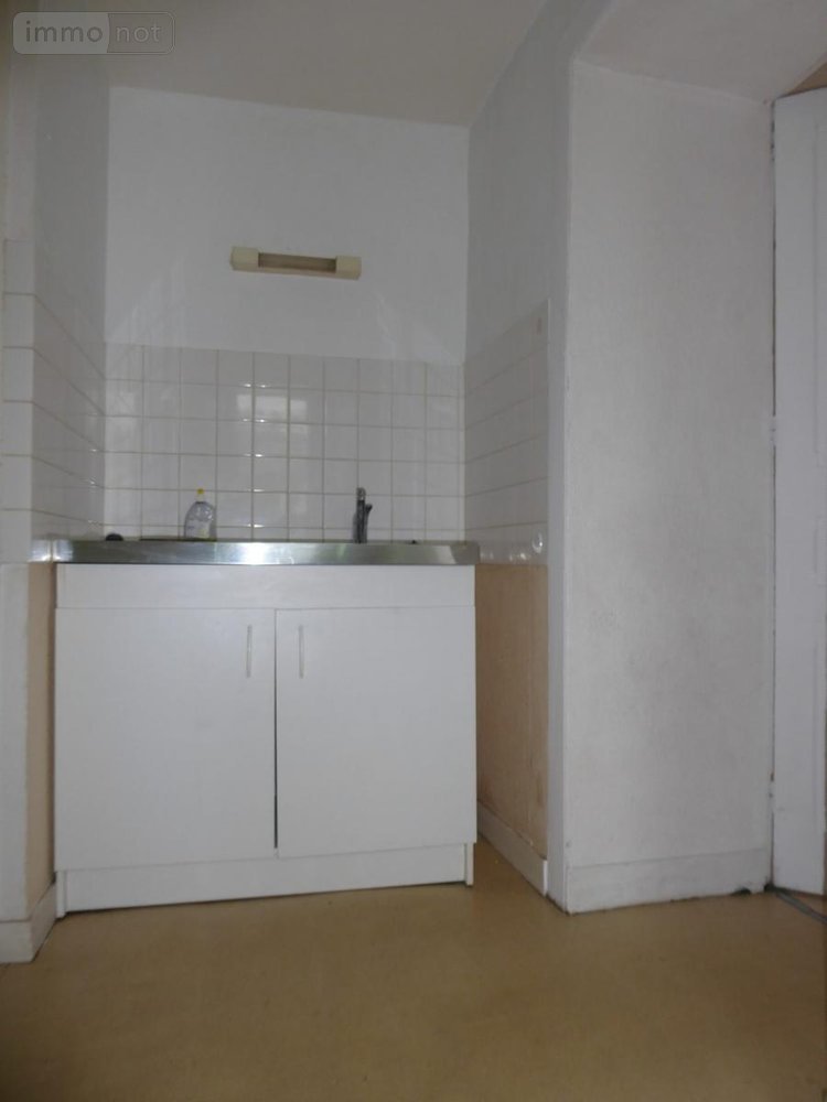 Location appartement Redon 35600 Ille-et-Vilaine 26 m2 1 pièce 273 euros