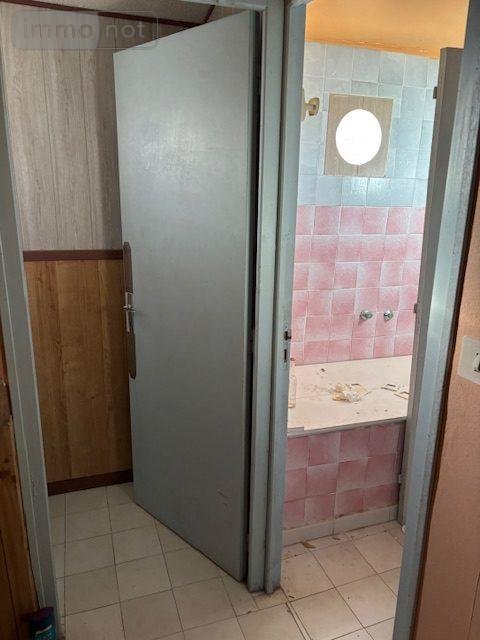 Fonds et murs commerciaux a vendre Sauveterre-de-Rouergue 12800 Aveyron 420 m2  296000 euros