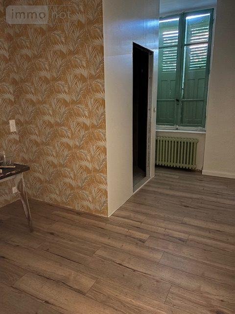 Fonds et murs commerciaux a vendre Sauveterre-de-Rouergue 12800 Aveyron 420 m2  296000 euros