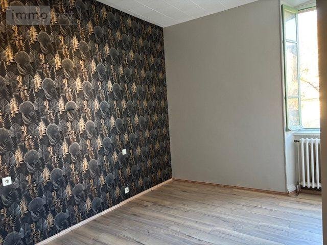 Fonds et murs commerciaux a vendre Sauveterre-de-Rouergue 12800 Aveyron 420 m2  296000 euros