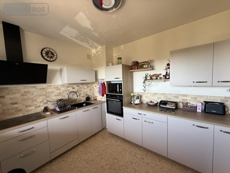 Maison a vendre Abrest 03200 Allier 144 m2 7 pièces 198000 euros