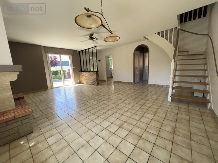 Maison a vendre Châteaugiron 35410 Ille-et-Vilaine 160 m2 8 pièces 416560 euros