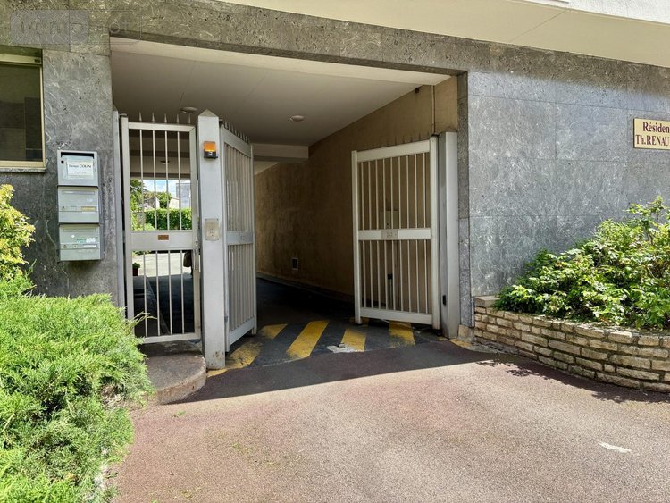Fonds et murs commerciaux a vendre Poitiers 86000 Vienne 120 m2  105500 euros