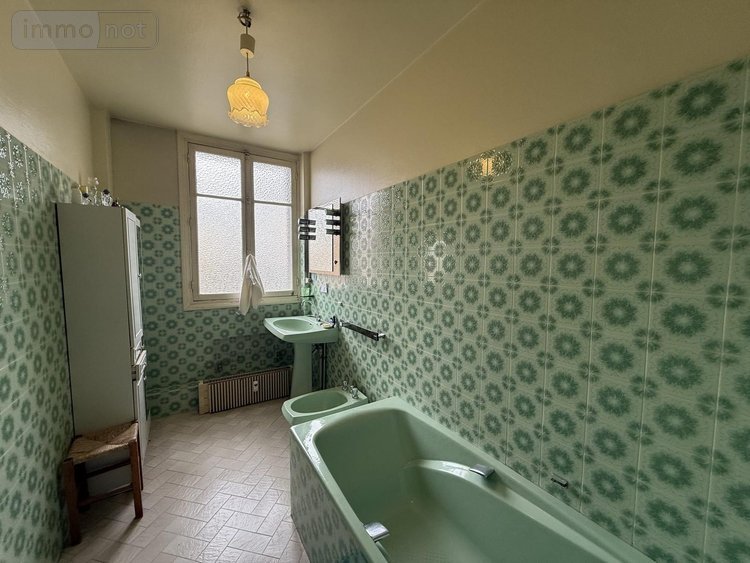 Appartement a vendre Vichy 03200 Allier 176 m2 8 pièces 325500 euros